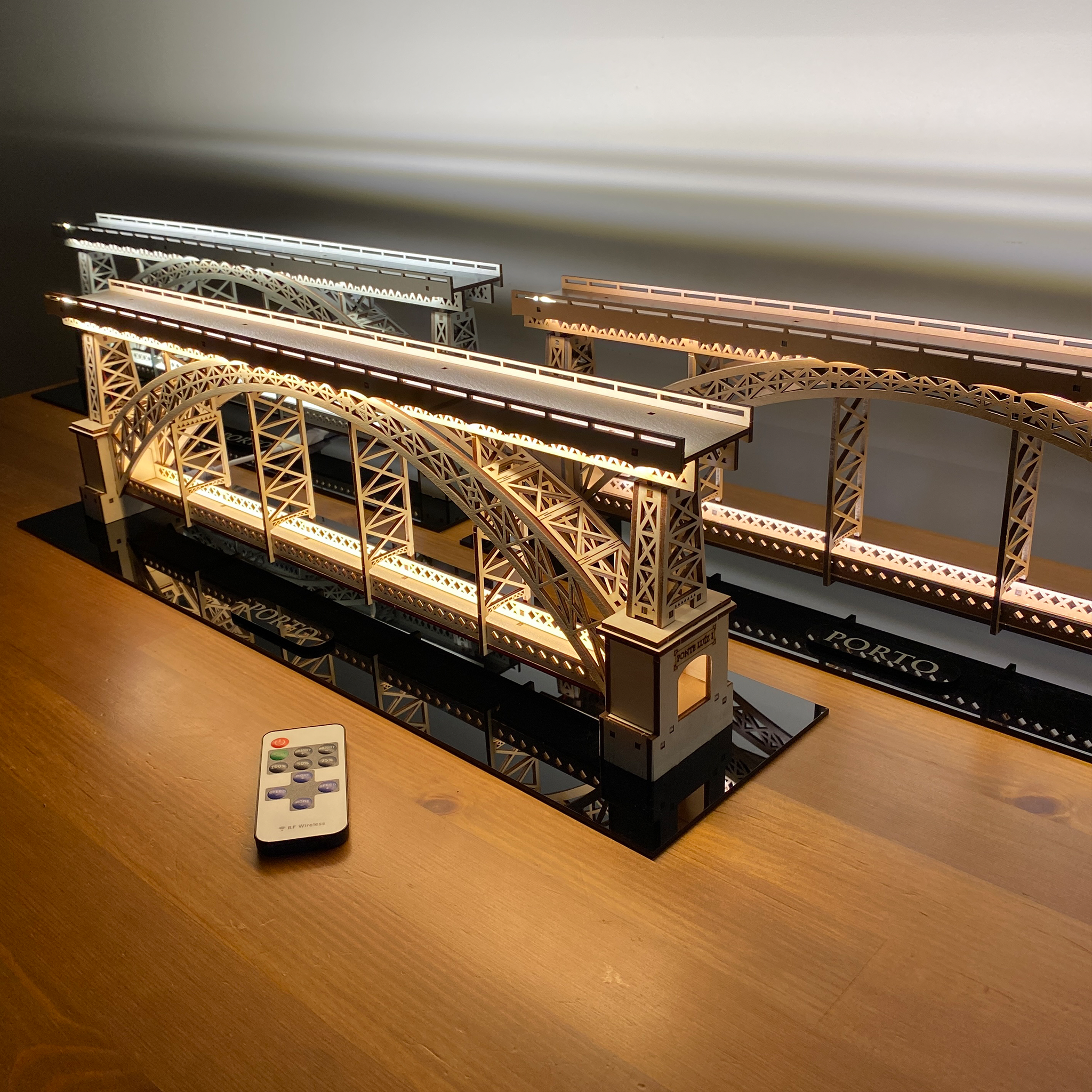 Luís I Bridge Decorative Wooden Lamp